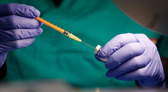 Dünyada 552 milyon dozdan fazla Kovid-19 aşısı yapıldı