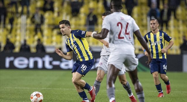 Fenerbahçe, UEFA Avrupa Ligi'nde farklı kaybetti