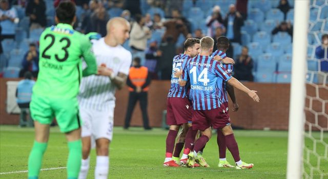 Lider Trabzonspor zirvede puan farkını 7'ye çıkardı