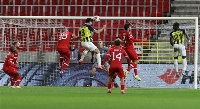 Fenerbahçe, Belçika'dan üç puanla döndü