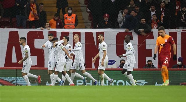 Kötü gidişi durduramayan Galatasaray, Kasımpaşa'ya yenildi