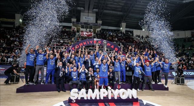 Basketbol Türkiye Kupası'nın şampiyonu Anadolu Efes