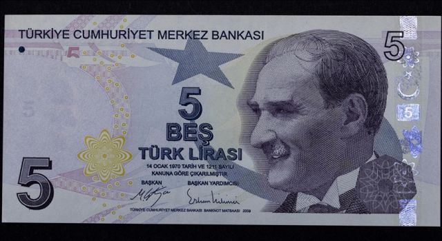 Son tertip 5 TL banknotlar bugünden itibaren tedavüle veriliyor