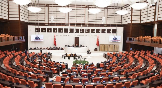 Emeklilere aylık asgari 3 bin 500 lira ödenmesine ilişkin önerge TBMM Plan ve Bütçe Komisyonunda kabul edildi