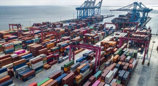 Türkiye komşularına 6 ayda 11,4 milyar dolarlık ihracat yaptı