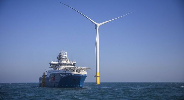Dünyanın en büyük deniz üstü rüzgar santrali işletmeye alındı