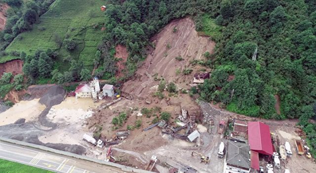 Depremler sonrası Karadeniz'de heyelanlar sıklaştı