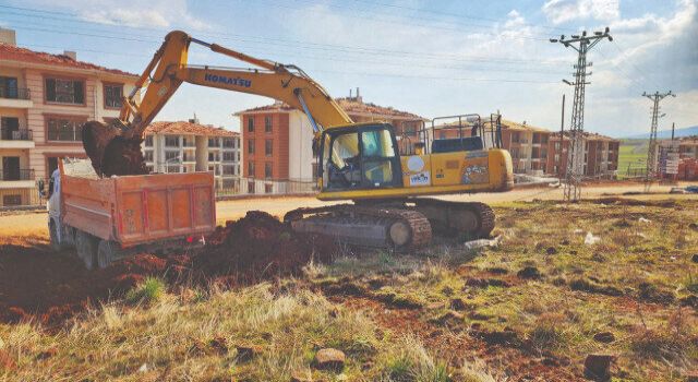 Yeni konutlar için ilk kazma vuruldu