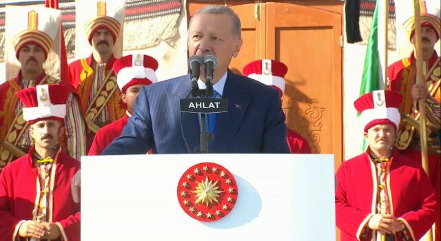 Selçuklu Osmanlı ve Cumhuriyet nesli olarak birlikte geleceğe yürüyoruz
