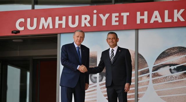 Siyasette kutuplaşma yerine diyalog yolu tercih edildi