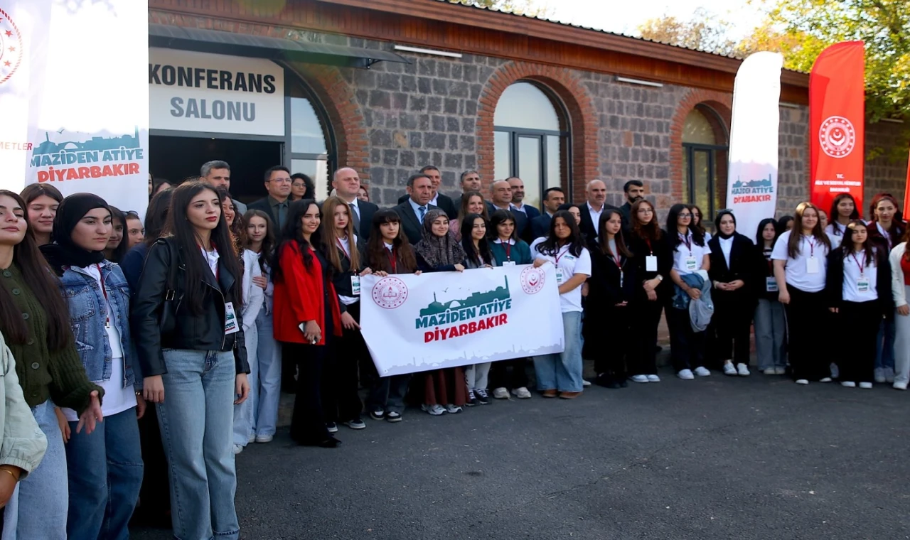 Diyarbakır Maziden Atiye 51 şehit ve gazi çocuğunu ağırladı