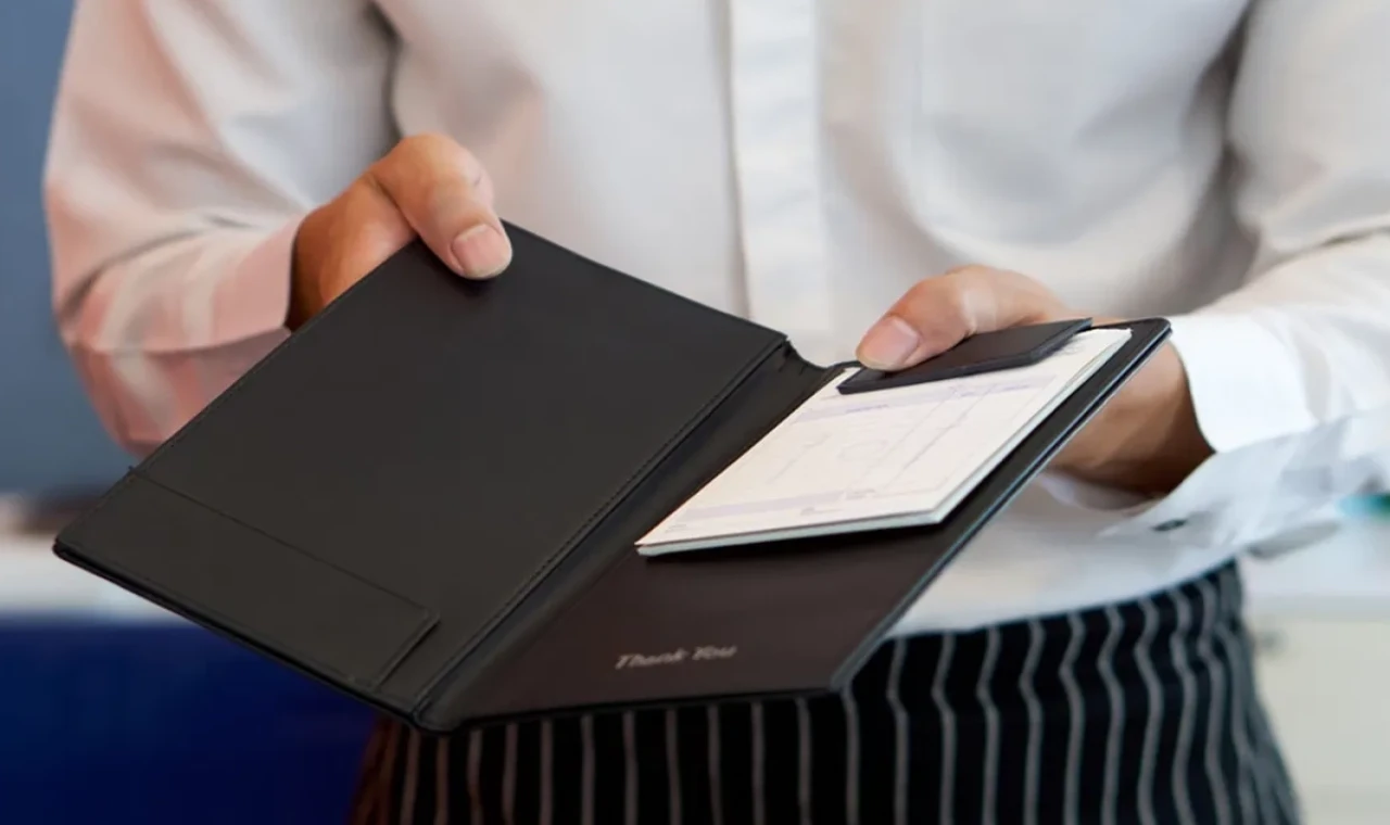 Servis ücreti kaldırılmıyor, gönüllü bahşiş sistemi geliyor