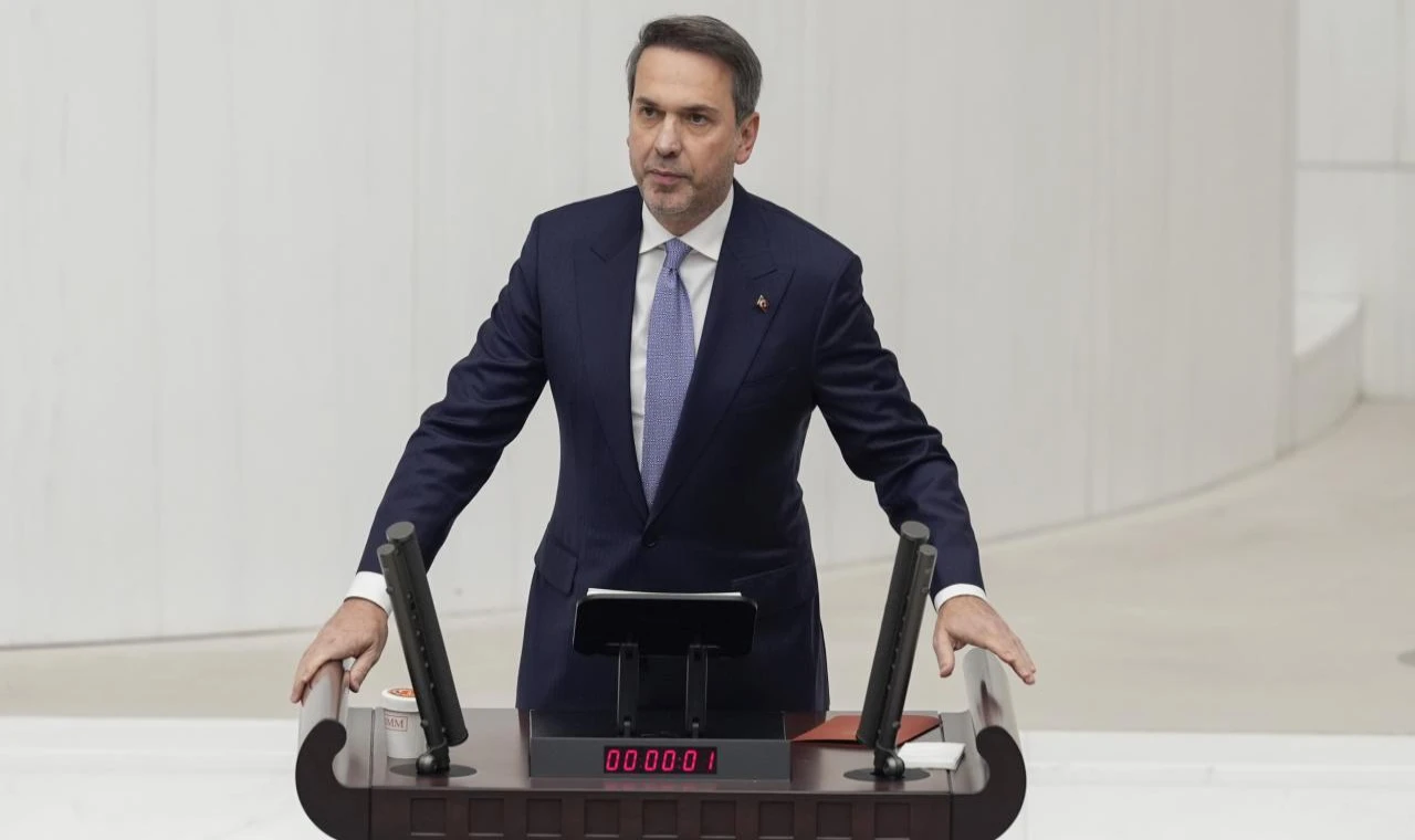 Türkiye'de her bir saatte yaklaşık 10 dönüm güneş tarlası kuruyoruz