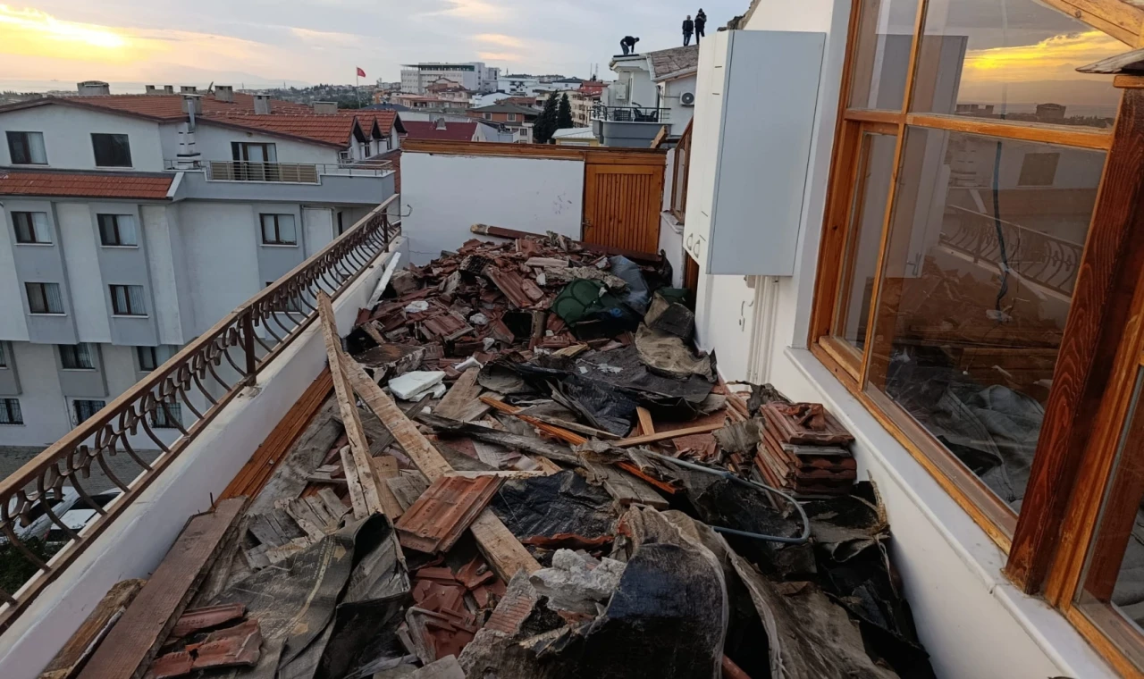 Fırtına mağduru şehit ailesine destek