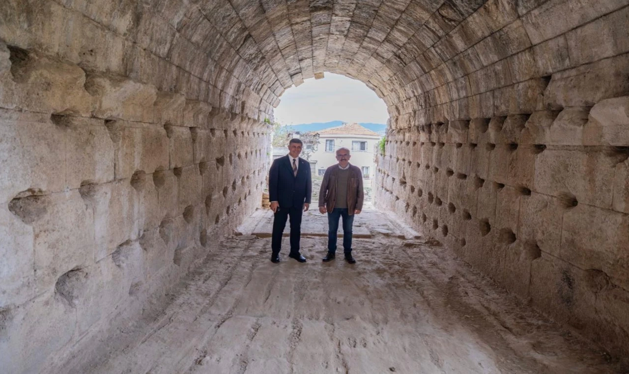 İzmir’de tarihe yol açılıyor