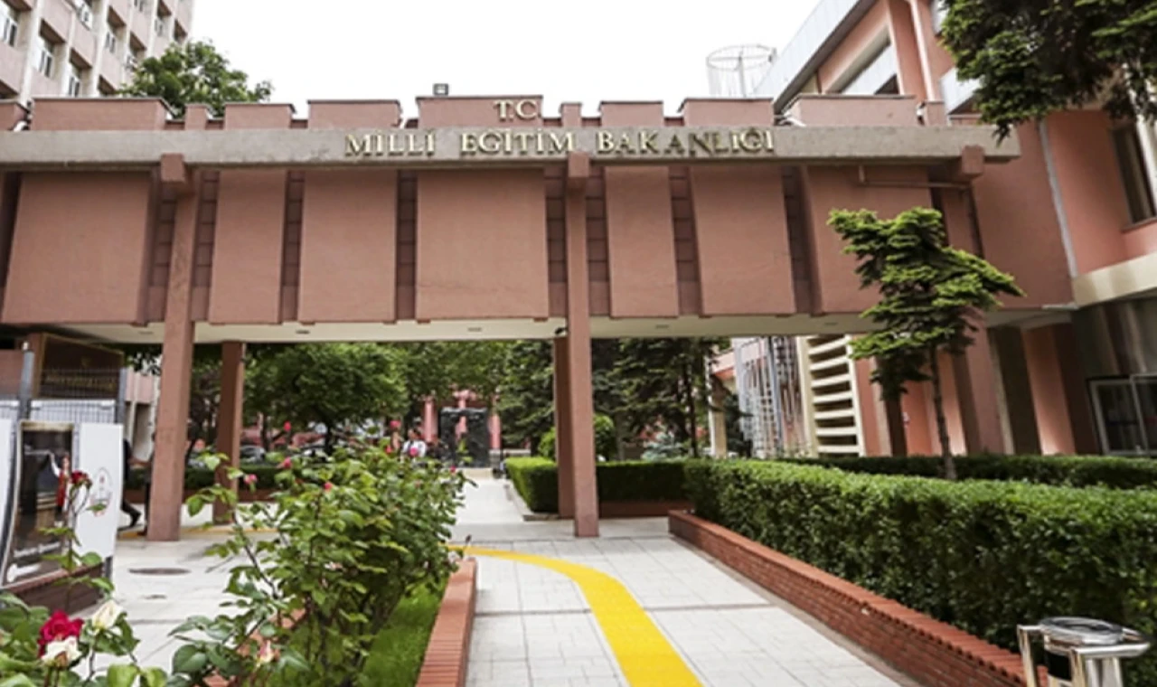 MEB’den özel program uygulayan okullara öğrenci seçimi haberlerine yalanlama