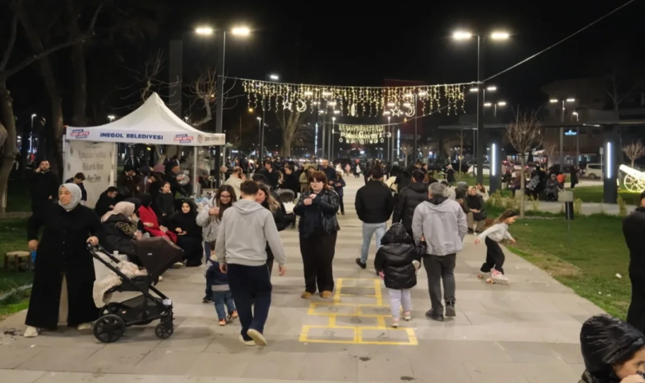 Ramazan coşkusu meydanlara taşındı