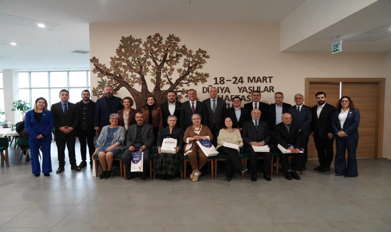 Huzurevi’nde duygusal bayramlaşma