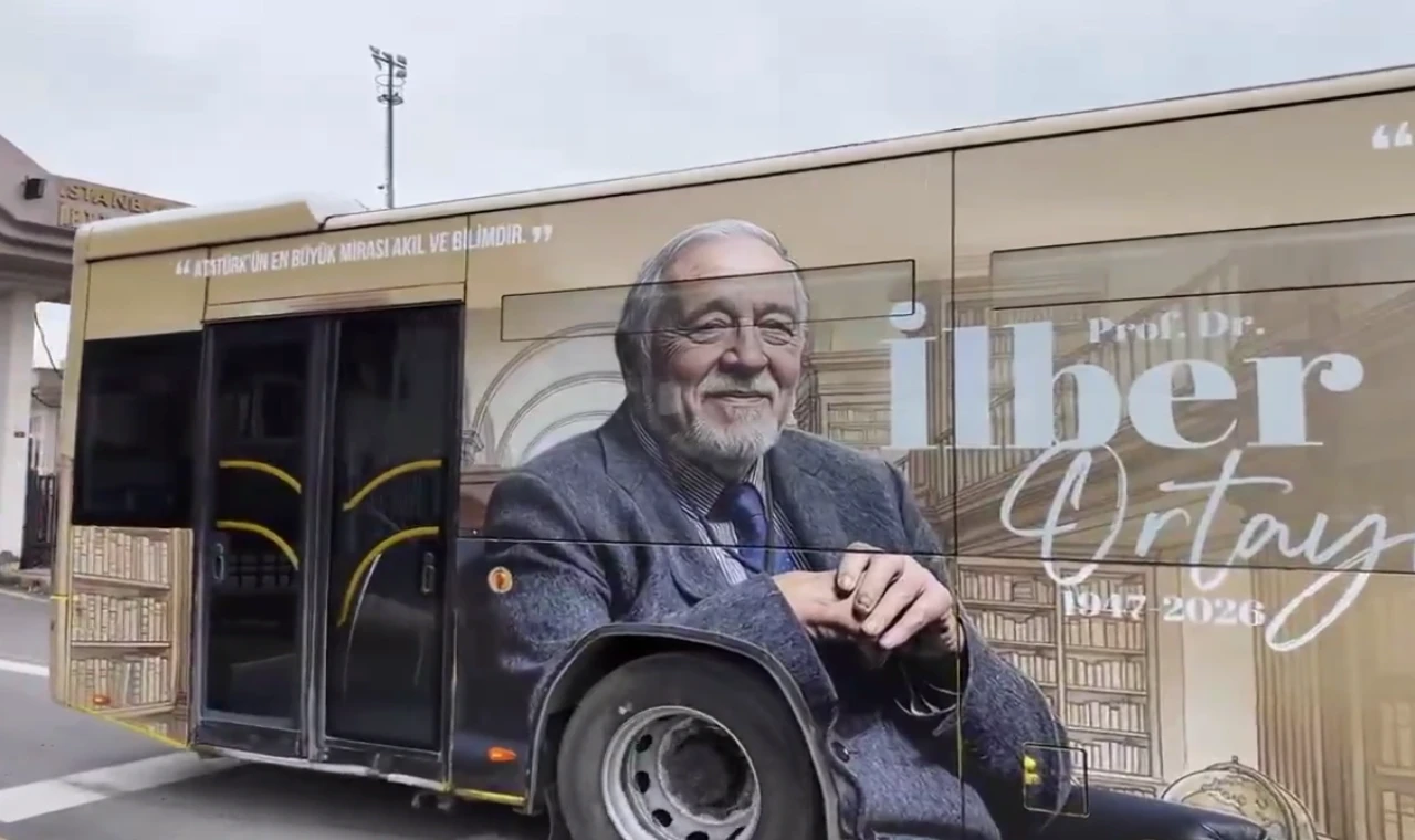 İETT’den İlber Ortaylı’ya ’saygı otobüsü’