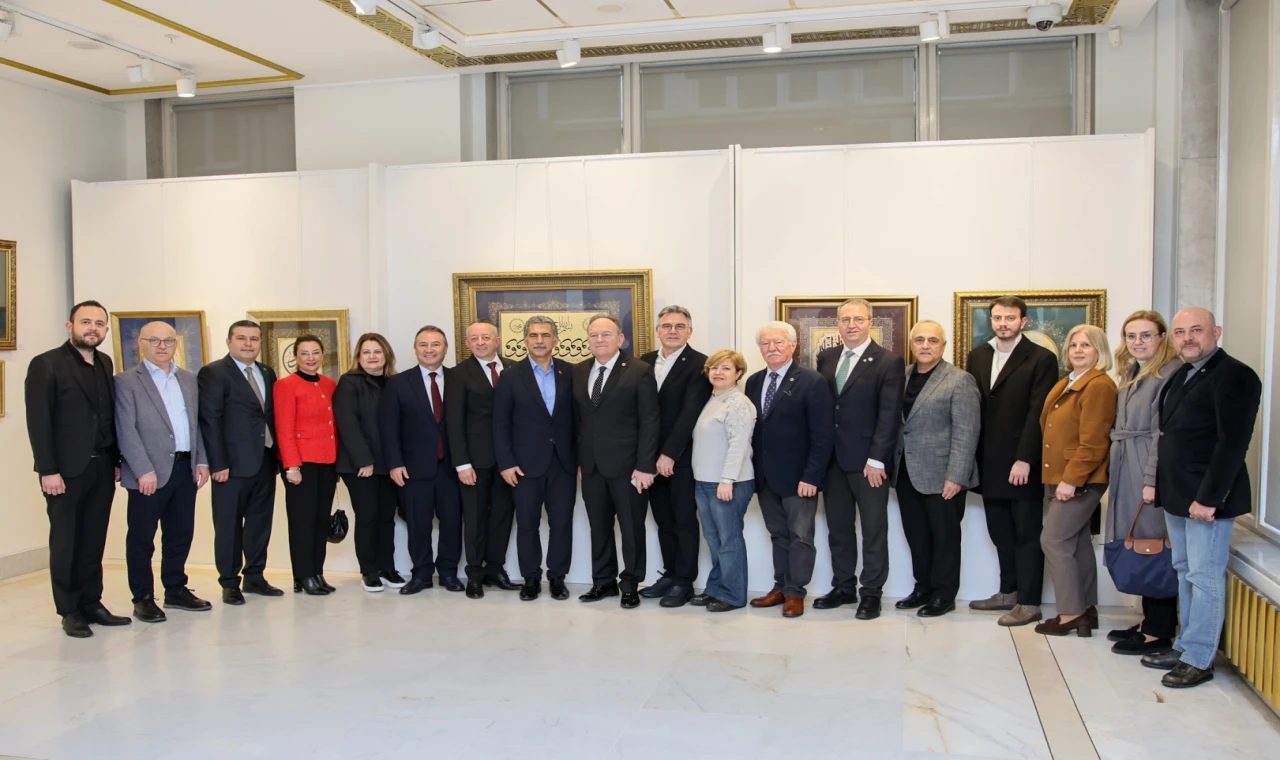 Zer-i Nab tezhip sergisi Bursa’da ziyarete açıldı