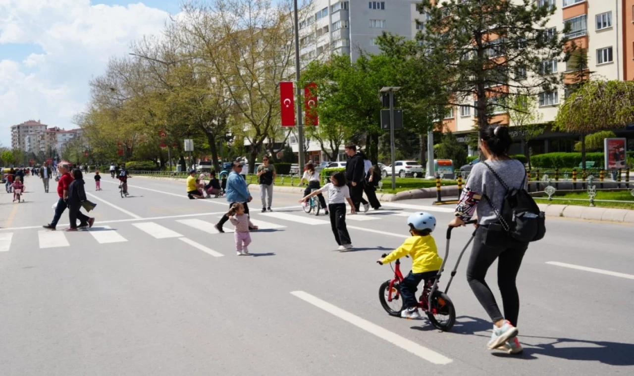 Eskişehir’de sokaklar müziğe açıldı