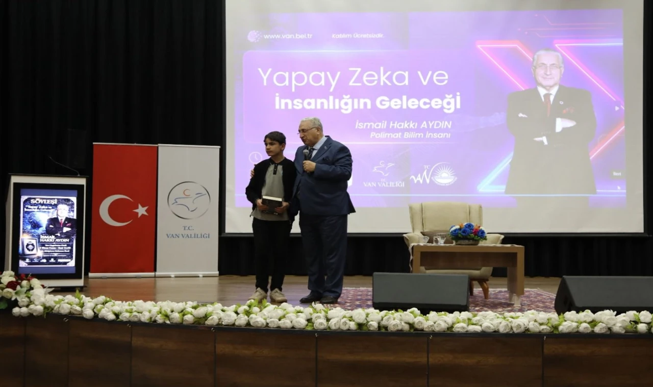 Van’da yapay zeka söyleşisine yoğun ilgi