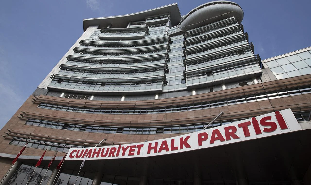 CHP'deki kurultay soruşturmasında delegelerin MASAK raporları ve SGK kayıtları talep edildi