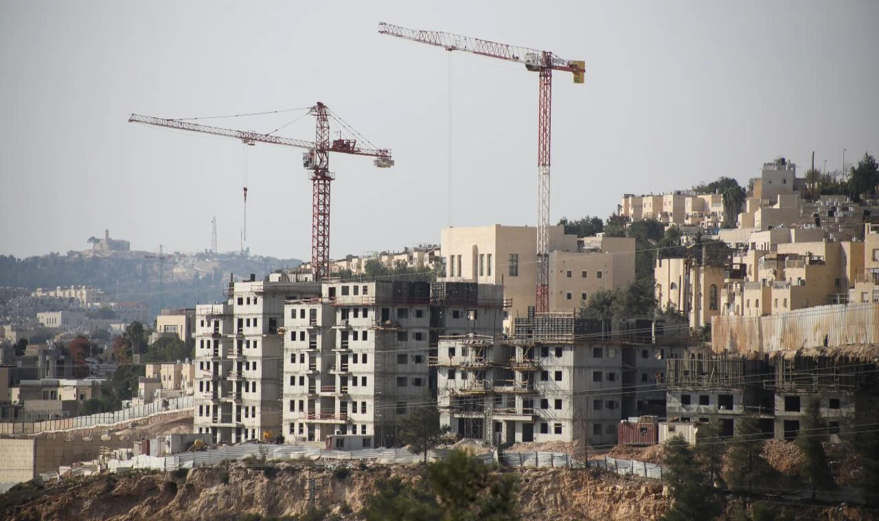 Soykırımcı israil, işgal altındaki Doğu Kudüs'te 13 yeni yerleşim planına onay verdi
