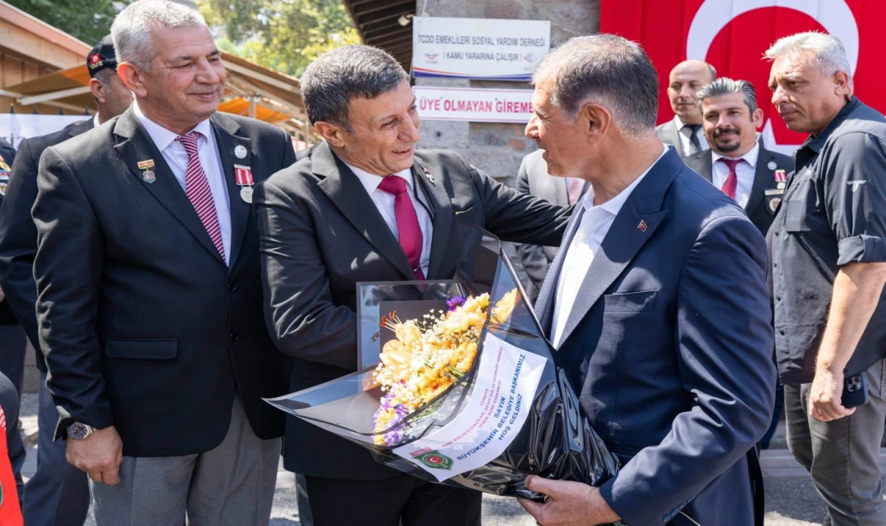 İzmir’de Başkan Tugay, şehit aileleri ve gazilerle buluştu