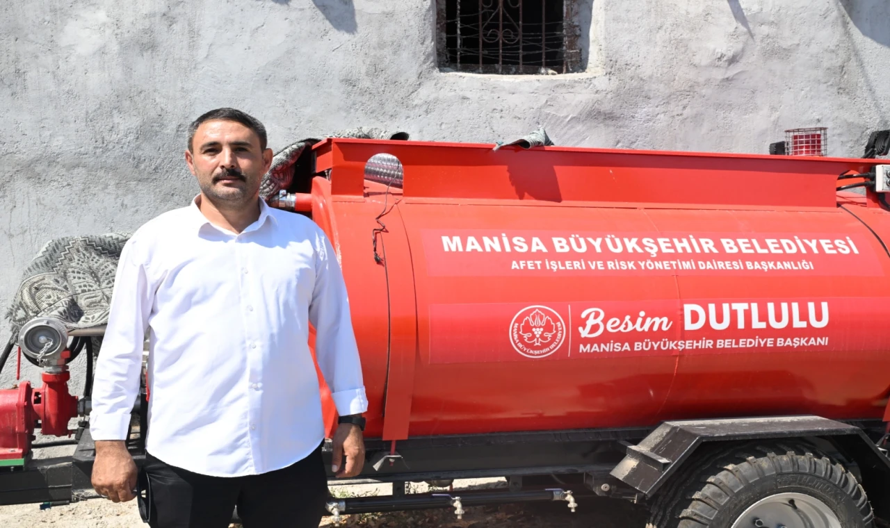 Su tankeri yangının köye ulaşmasını engelledi