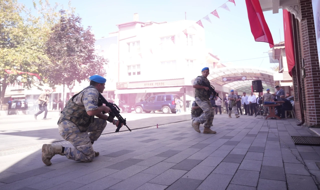 Bursa Yenişehir’de kurtuluş ruhu 104 yıl sonra yeniden canlandı