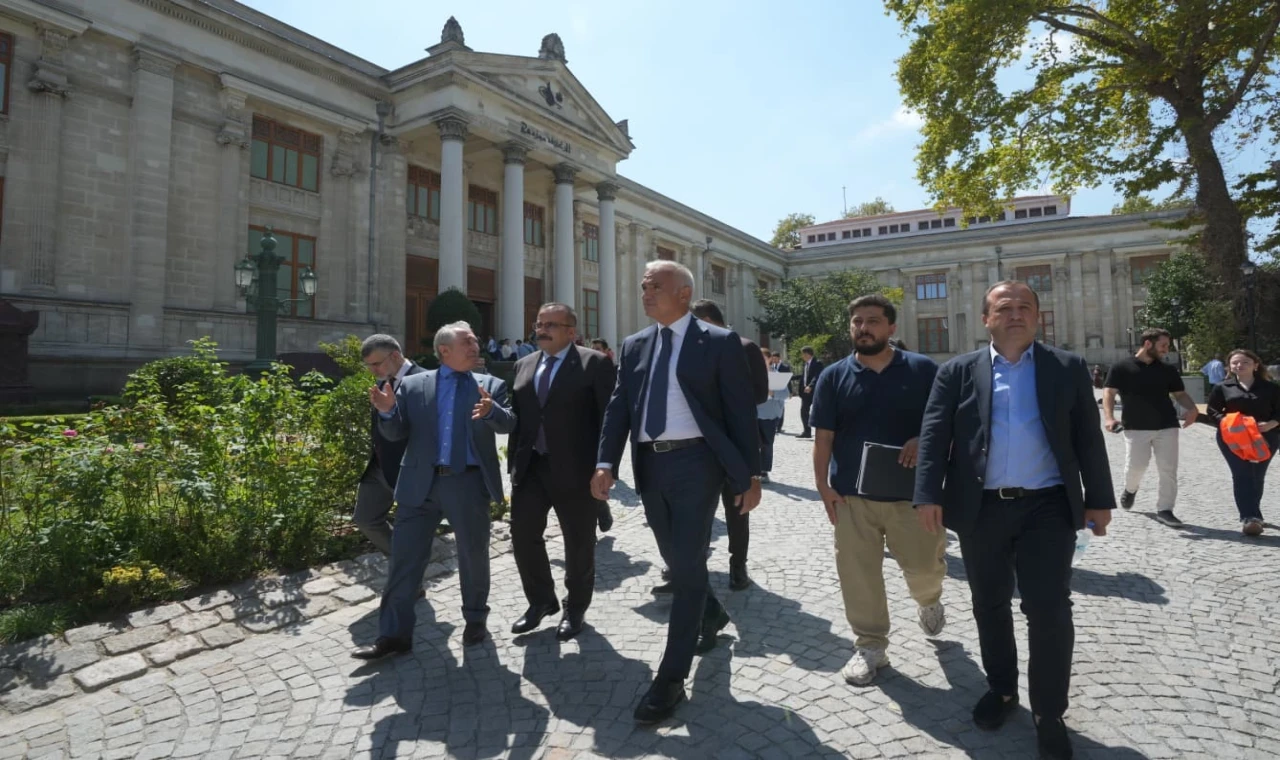 İstanbul Arkeoloji’de kapsamlı restorasyon sürüyor... Çinili Köşk’te 54 bin çiniye müdahale