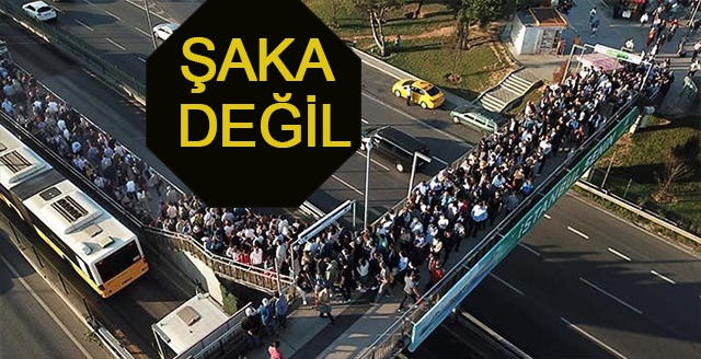 Altunizade metrobüs durağındaki üstgeçit paralı oldu