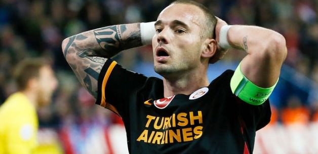 Sneijder maç sonrası resmen patladı!