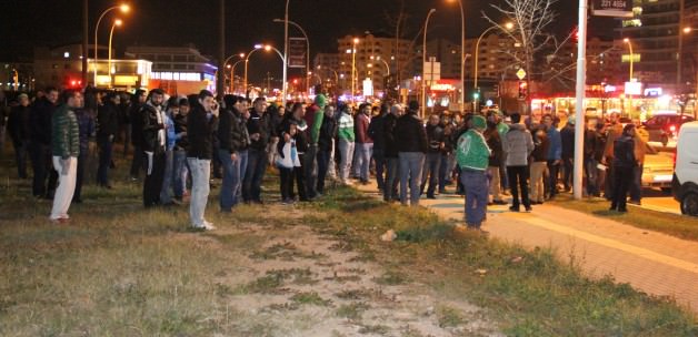 Bursaspor taraftarı kulübü bastı