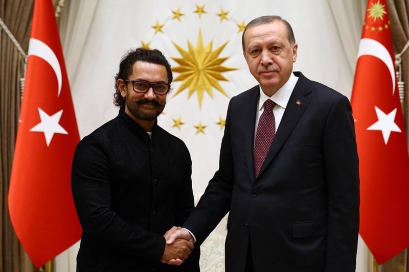 Hint sinemasının ünlü aktörü Aamir Khan yeni filmi için Türkiye'ye geliyor