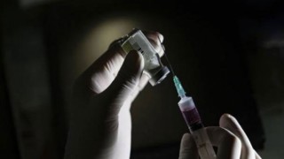 FDA, Pfizer ve BioNTech aşısına onay verdi