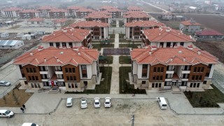 Elazığ'da depremzedelerin yaraları devletin şefkat eliyle sarılıyor