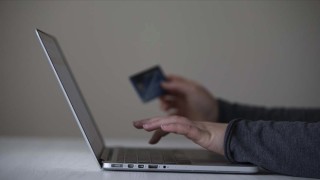 Geçen yıl rekor kıran e-ticaret sektörünün 2021 hedefi 400 milyar lira