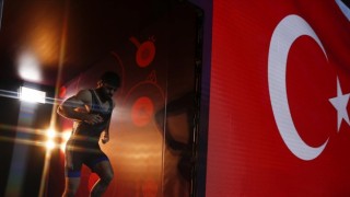 Grekoromen Güreş Milli Takımı Fransa'da şampiyon oldu