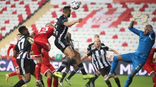 Beşiktaş, Antalya'da da kayıp