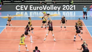 VakıfBank Kadın Voleybol Takımı CEV Şampiyonlar Ligi'nde finalde
