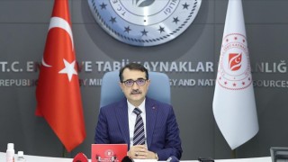 Bakan Dönmez: Güneş enerjisinde ilk mini YEKA yarışmalarımızı gerçekleştireceğiz