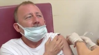 Beşiktaş Teknik Direktörü Sergen Yalçın, Kovid-19 aşısı oldu