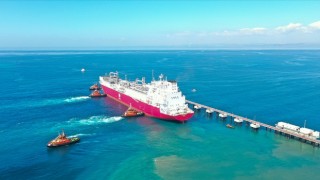 Türkiye'nin ilk yüzer LNG depolama ve gazlaştırma gemisi Ertuğrul Gazi Türkiye'ye ulaştı