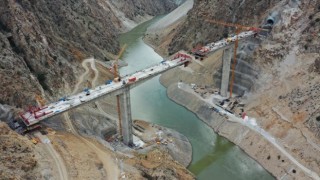 Yusufeli Barajı relokasyon yollarının yüzde 85'i tamamlandı