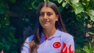 Avrupa Gençler Güreş Şampiyonası'nda kadınlar 76 kiloda Melisa Sarıtaç altın madalya kazandı