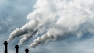 IEA: Elektrik sektörü kaynaklı karbon emisyonları 2022’de rekor seviyeye çıkabilir