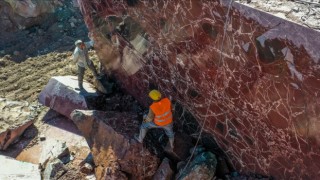 'Elazığ vişne' mermeri üreticisine ABD'den mezar taşı siparişi