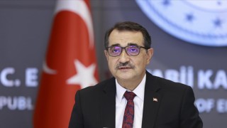Bakan Dönmez: Bu yılki keşiflerle yaklaşık 60 milyon varil petrol eşdeğeri rezerv ülkemize kazandırıldı